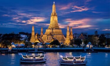 Explore Thailand holidays with beaches, temples, nightlife, food, and culture. Discover the best places, itineraries, and travel tips for an unforgettable trip.