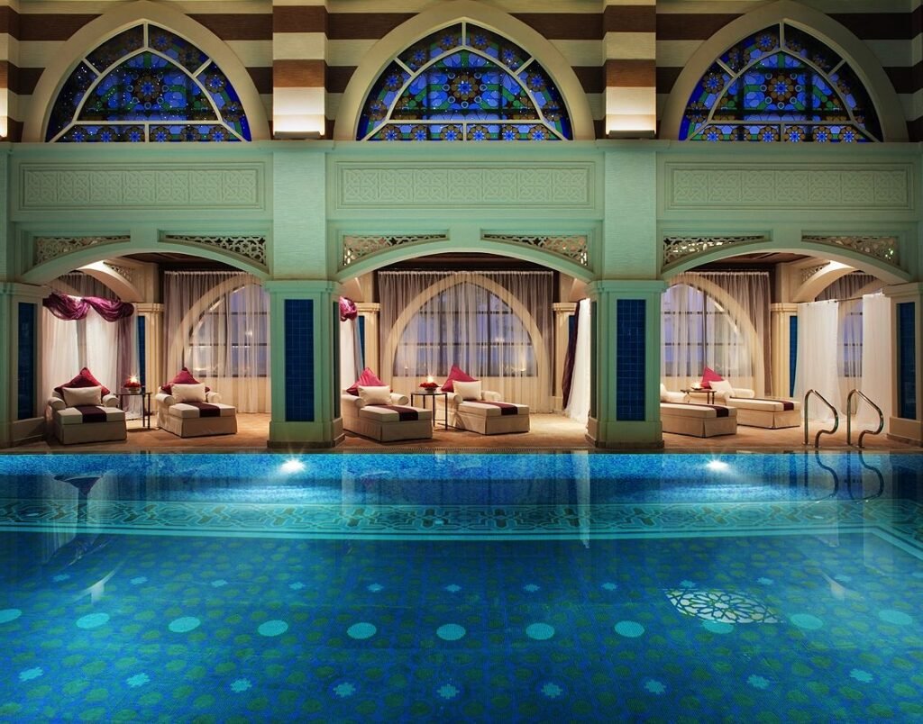 Experience luxury at Jumeirah Zabeel Saray on Palm Jumeirah with beachfront elegance, world-class dining, Talise Spa, and unforgettable Dubai views.